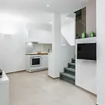 Modern Macha Apartment By Wonderful Italy